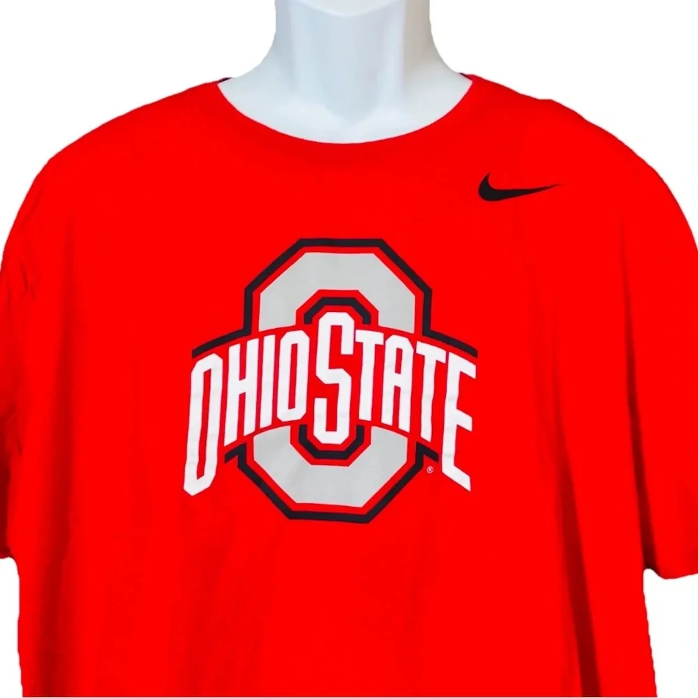 The Nike Tee Ohio State Buckeyes Shirt Mens XXL Red Short Sleeve Athletic Cut